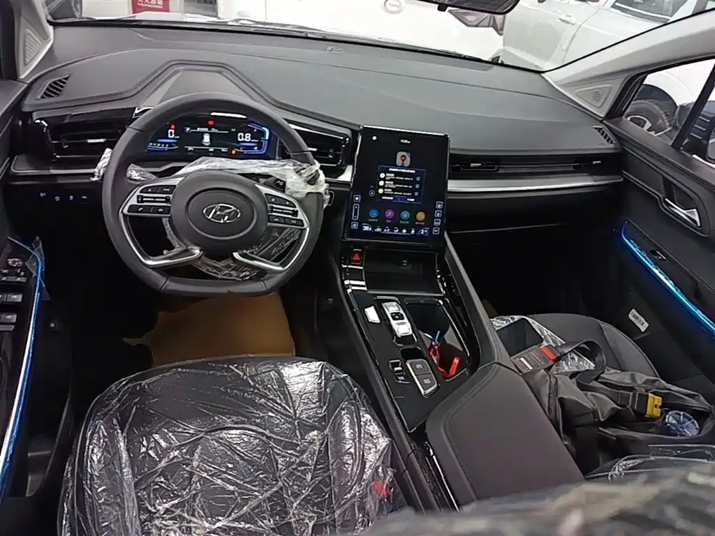 Kustu 2024 270TGDi LUX Premium Edition купить на сайте DeffCars