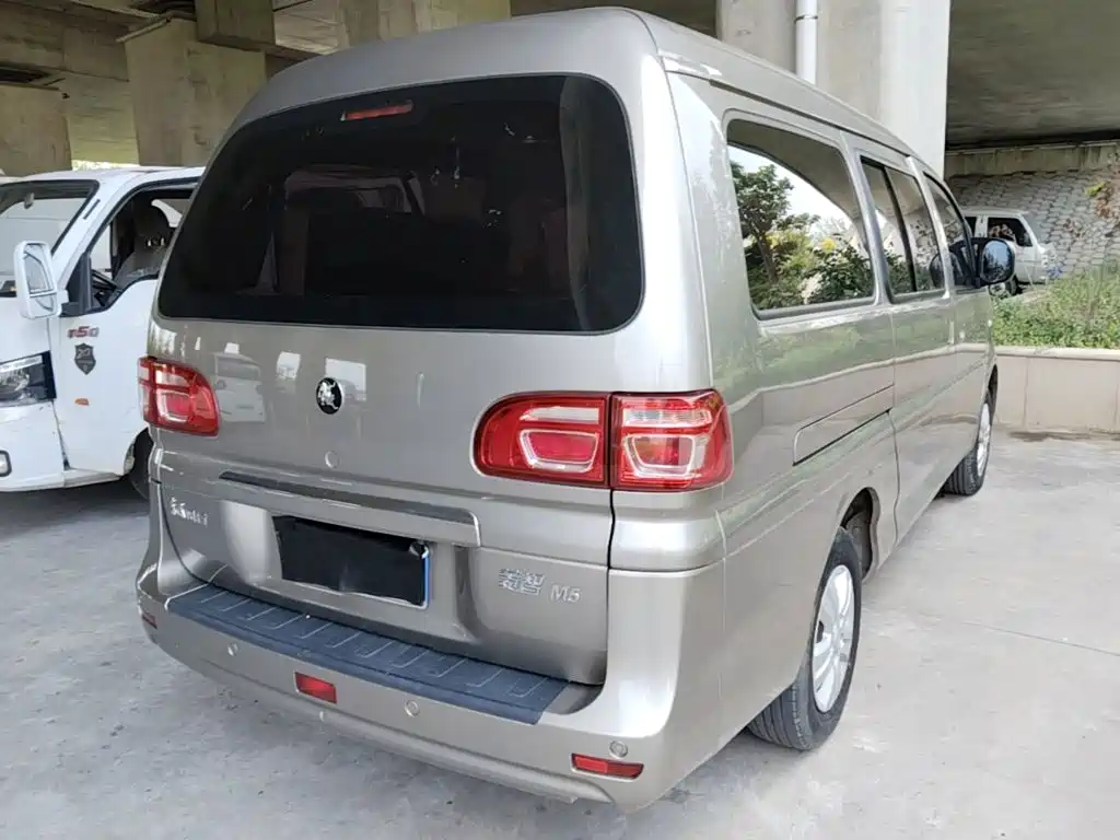 Lingzhi 2023 M5L 1.6L Basic 7-seater купить на сайте DeffCars