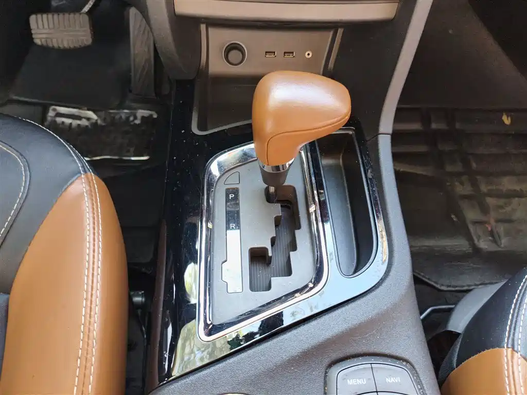 Southeast DX7 2018 1.5T automatic luxury model купить на сайте DeffCars