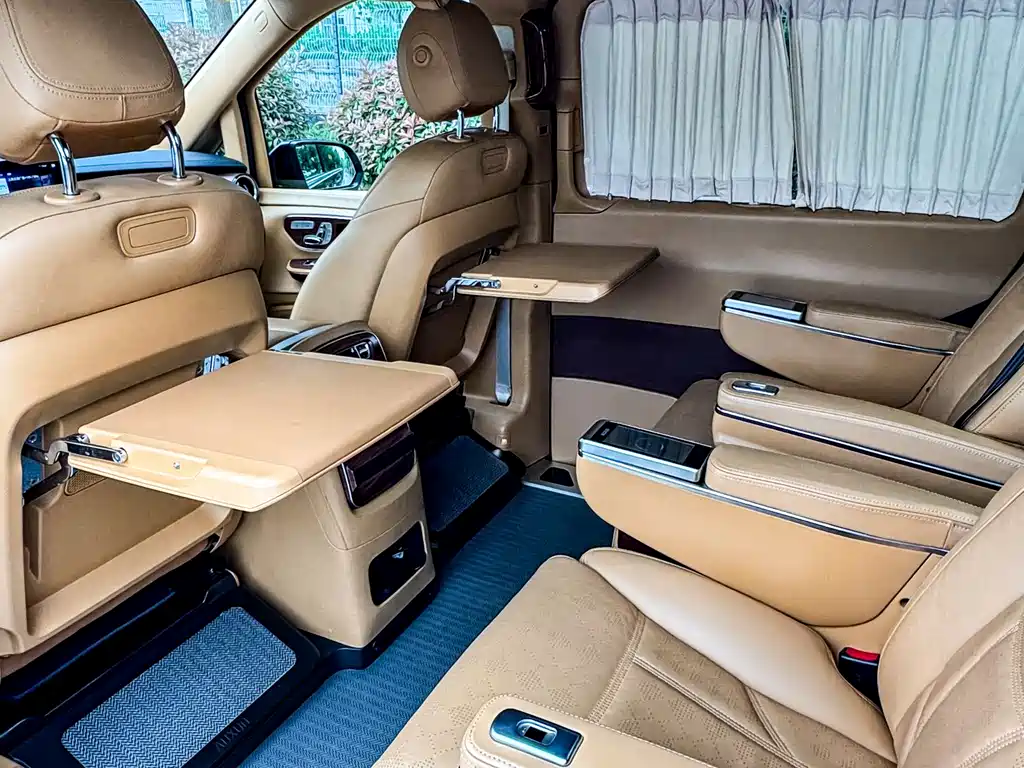 Mercedes-Benz V-Class 2022 V 260 L Long Wheelbase Luxury Edition купить на сайте DeffCars