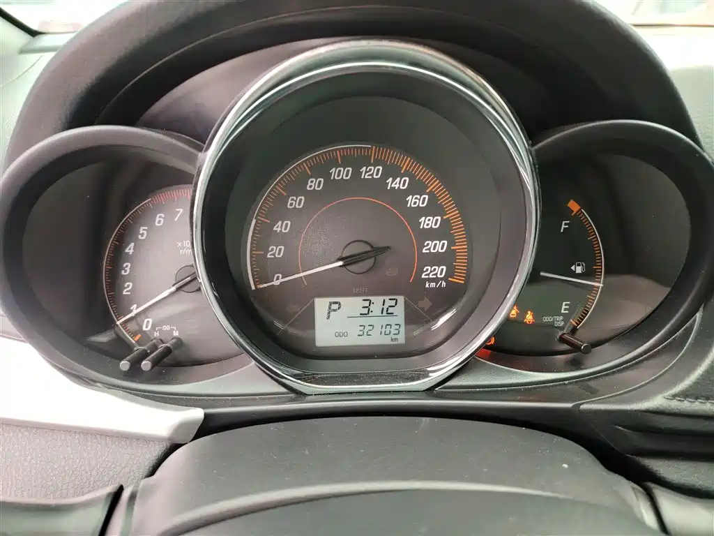 YARiS L Zhixuan 2021 1.5L CVT leading version купить на сайте DeffCars
