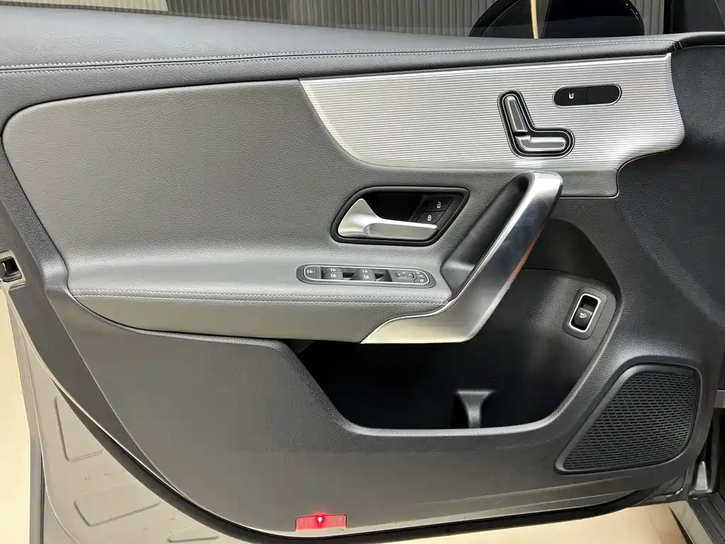 Mercedes-Benz A-Class AMG 2022 AMG A 35 L 4MATIC купить на сайте DeffCars