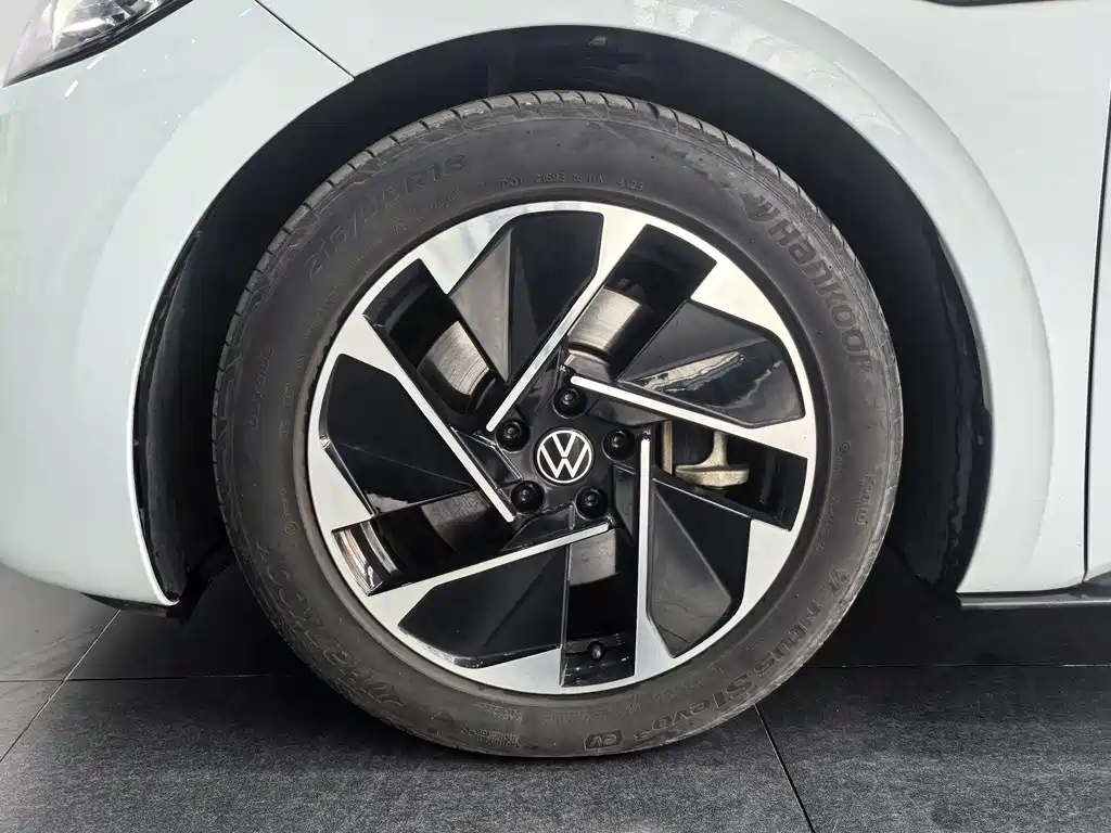 Volkswagen ID.3 2024 Outstanding Edition купить на сайте DeffCars