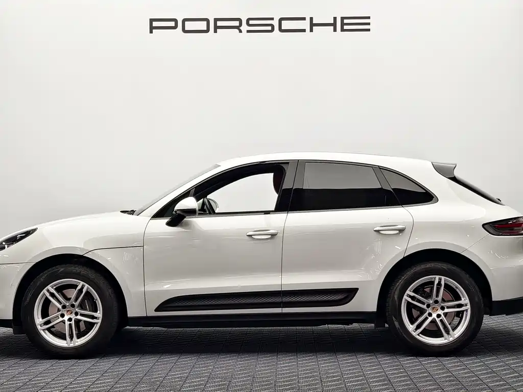 Macan 2024 Macan 2.0T купить на сайте DeffCars