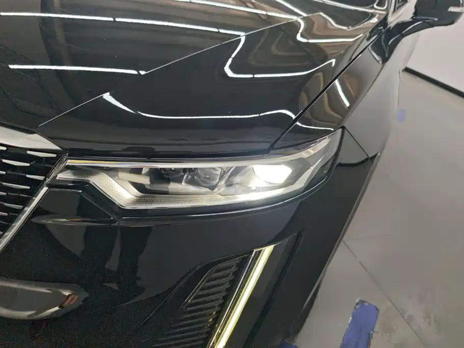 Cadillac XT6 2021 28T six-seat luxury model купить на сайте DeffCars