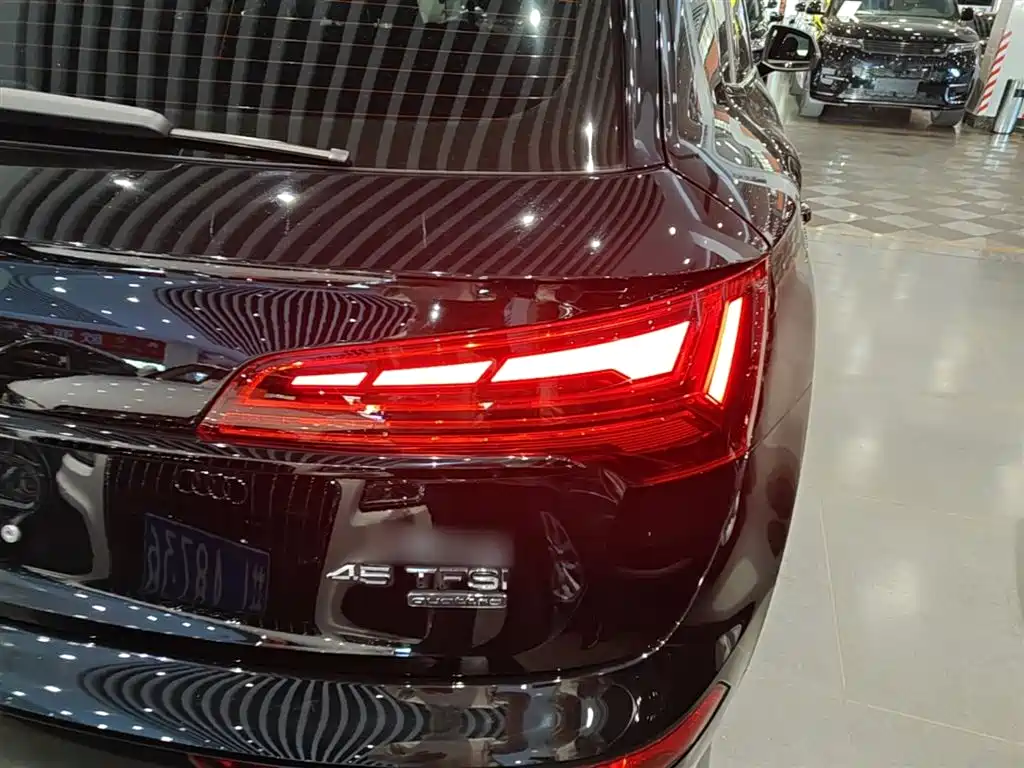 Audi Q5L 2024 45 TFSI luxury and dynamic model купить на сайте DeffCars