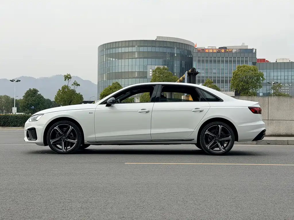 Audi A4L 2024 40 TFSI luxury and dynamic model купить на сайте DeffCars