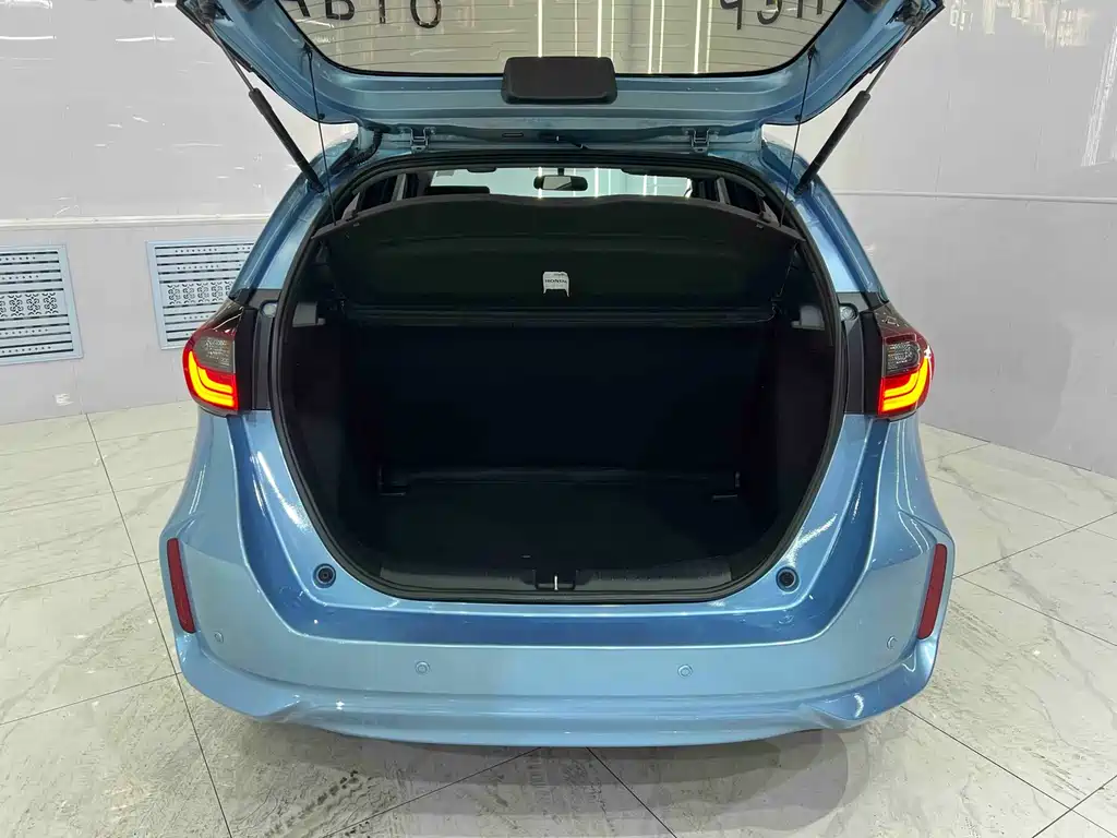 Fit 2022 1.5L CVT Trendy Sunroof Edition купить на сайте DeffCars