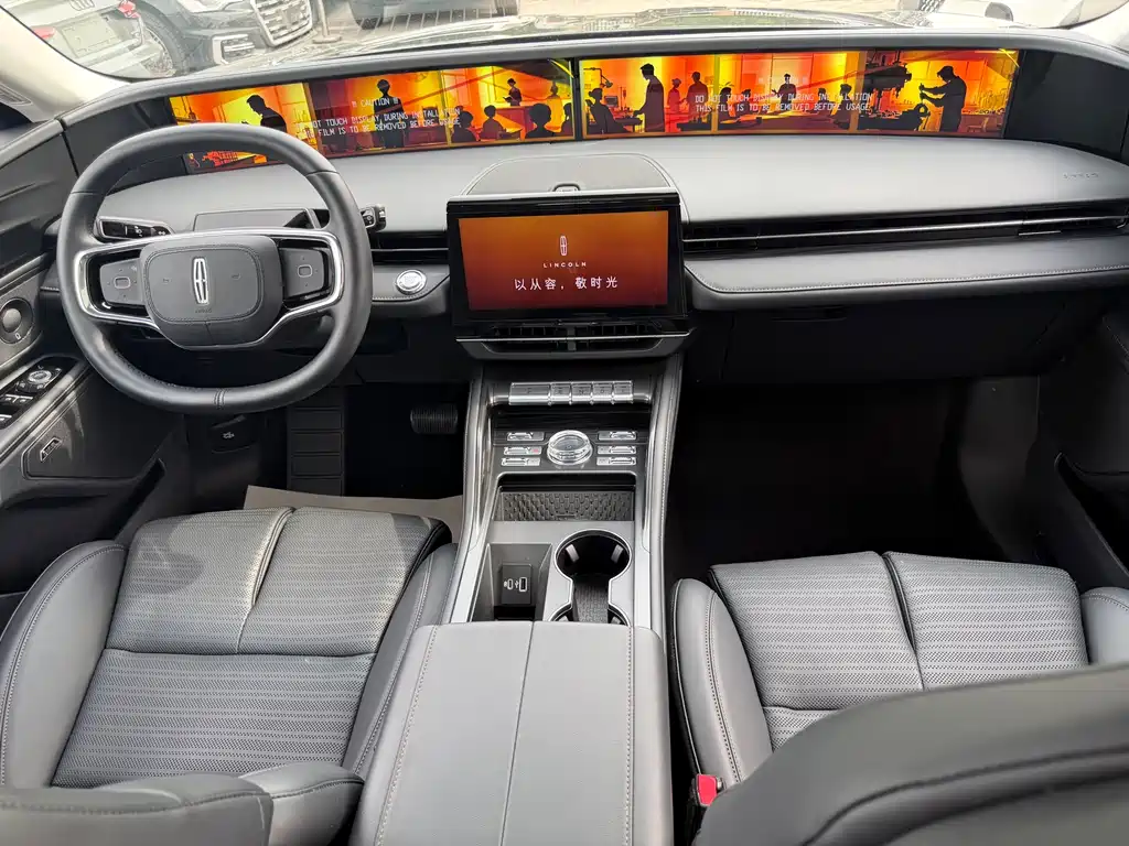 Voyager 2025 2.0T four-wheel drive Zunrui version купить на сайте DeffCars