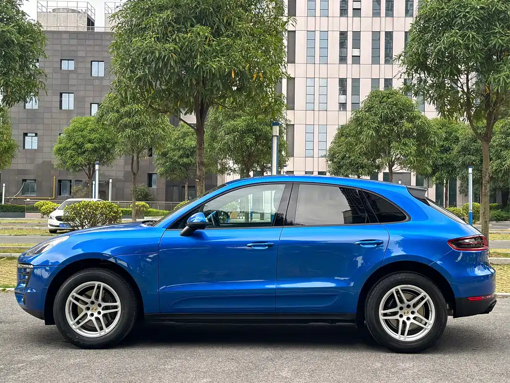 Macan 2017 Macan 2.0T купить на сайте DeffCars