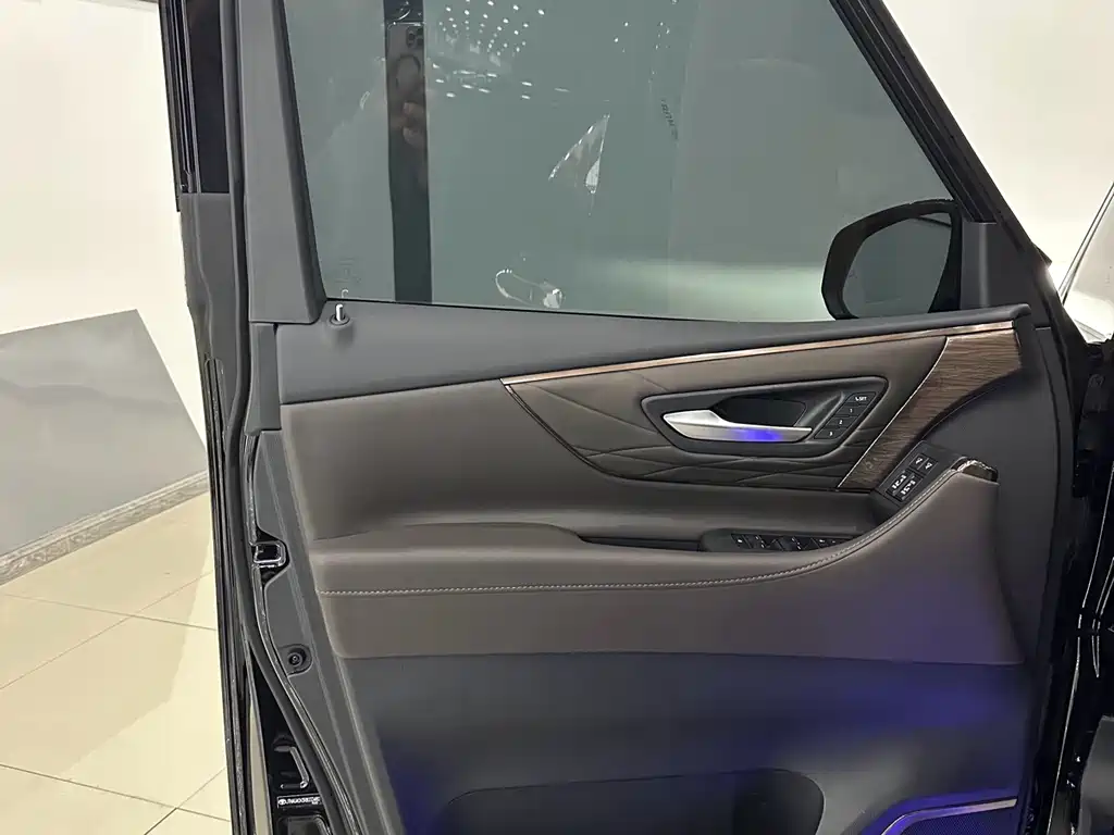 Alpha 2024 Dual Engine 2.5L Premium Edition купить на сайте DeffCars