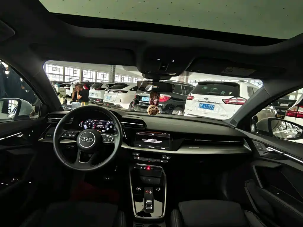 Audi A3 2023 facelift Sportback 35 TFSI stylish and sporty купить на сайте DeffCars