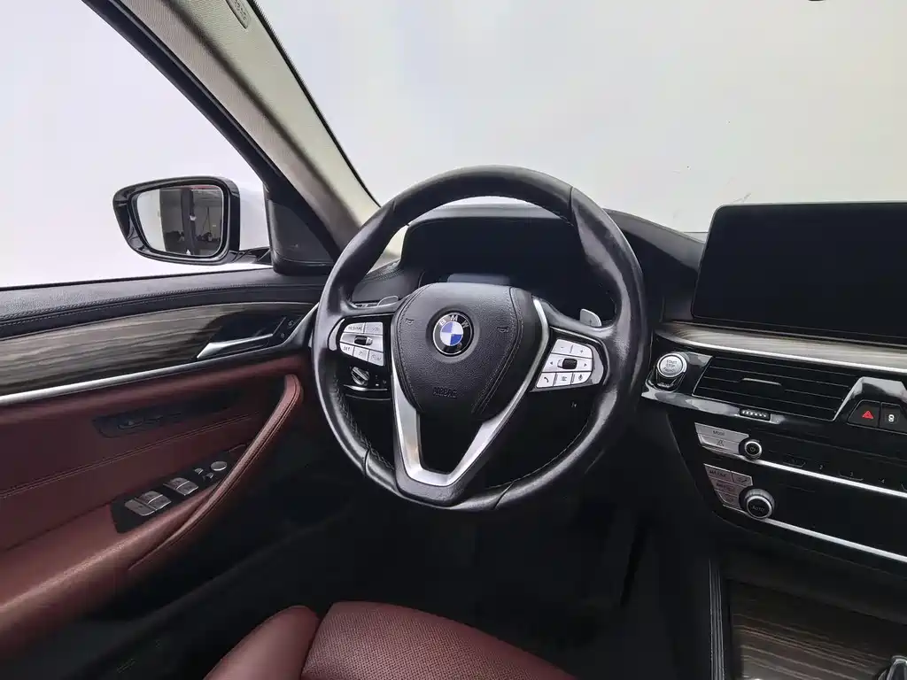 BMW 5 Series 2021 530Li Exclusive Luxury Package купить на сайте DeffCars