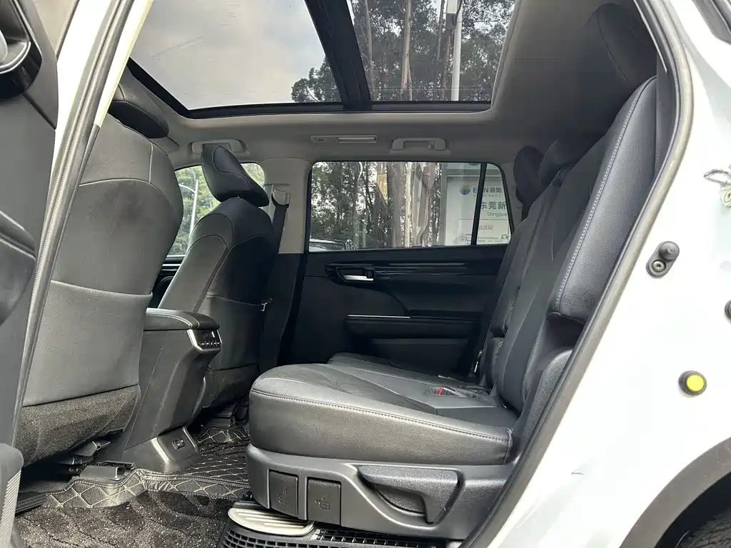 Highlander 2022 dual engine 2.5L two-wheel drive premium version 7 seats купить на сайте DeffCars
