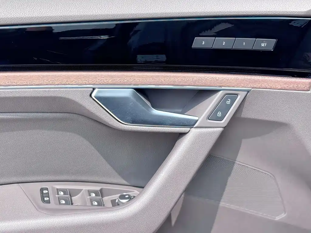 Touareg 2019 3.0TSI Ruifeng Edition National VI купить на сайте DeffCars