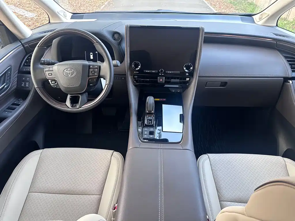 Alfa 2025 Dual Engine 2.5L Premium Gold Edition купить на сайте DeffCars