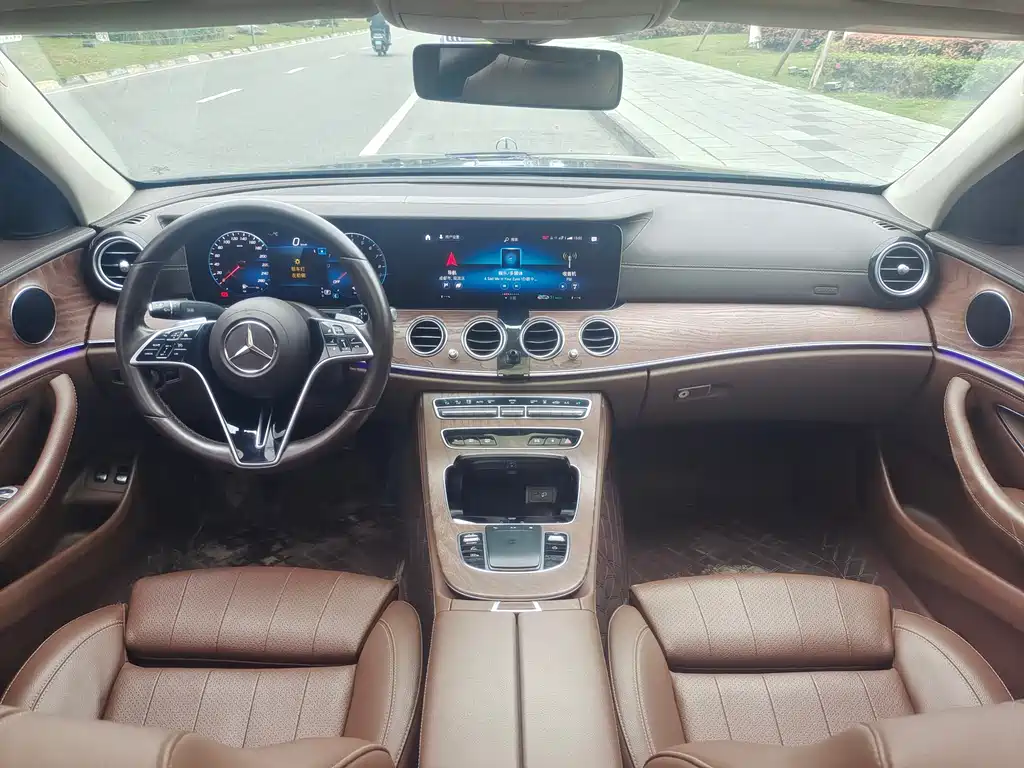 Mercedes-Benz E-Class New Energy 2022 E 350 e L plug-in hybrid sedan купить на сайте DeffCars