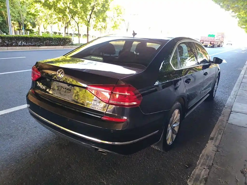 Passat 2017 330TSI DSG Premium Edition купить на сайте DeffCars