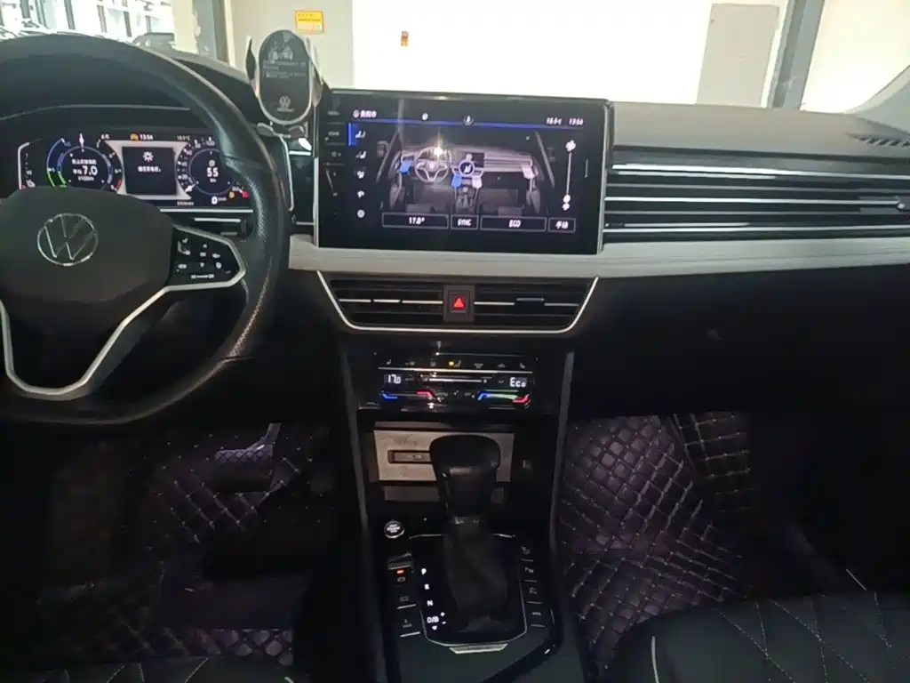 Tiguan L plug-in hybrid 2023 430PHEV plug-in hybrid premium version купить на сайте DeffCars