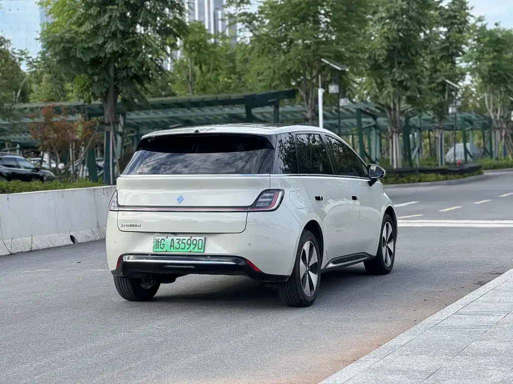 Baojun Yunduo 2023 460 Max купить на сайте DeffCars