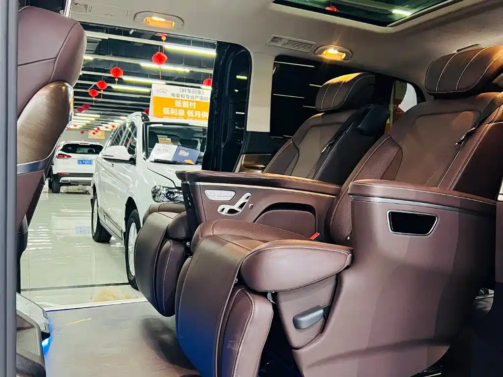 Mercedes-Benz V-Class 2022 V 260 L Long Wheelbase Luxury Edition купить на сайте DeffCars