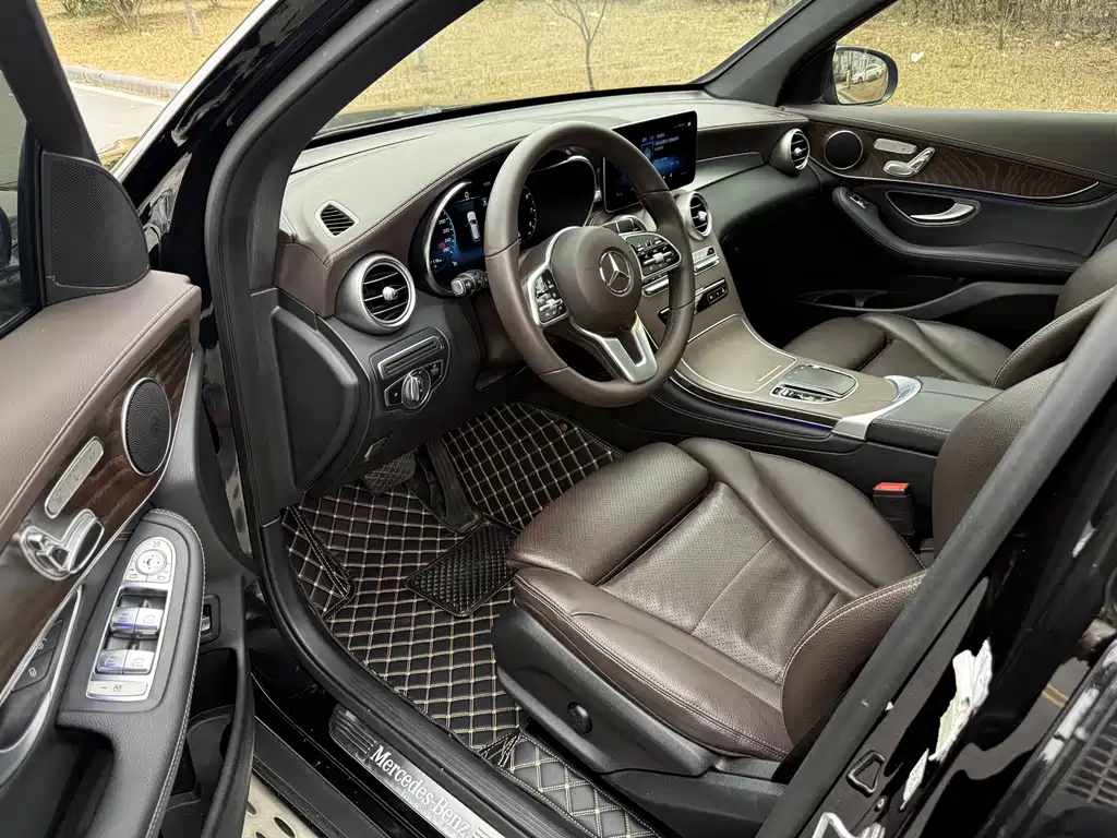 Mercedes-Benz GLC 2020 facelift GLC 260 L 4MATIC luxury model купить на сайте DeffCars