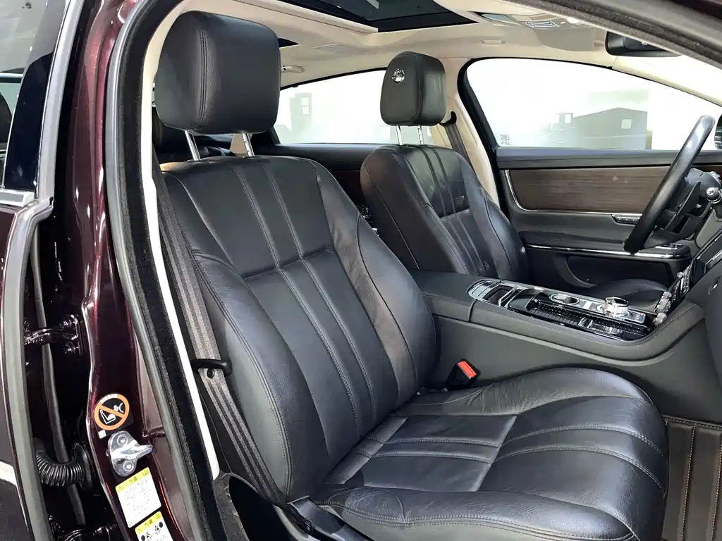 Jaguar XJ 2016 XJL 2.0T two-wheel drive elegant business version купить на сайте DeffCars