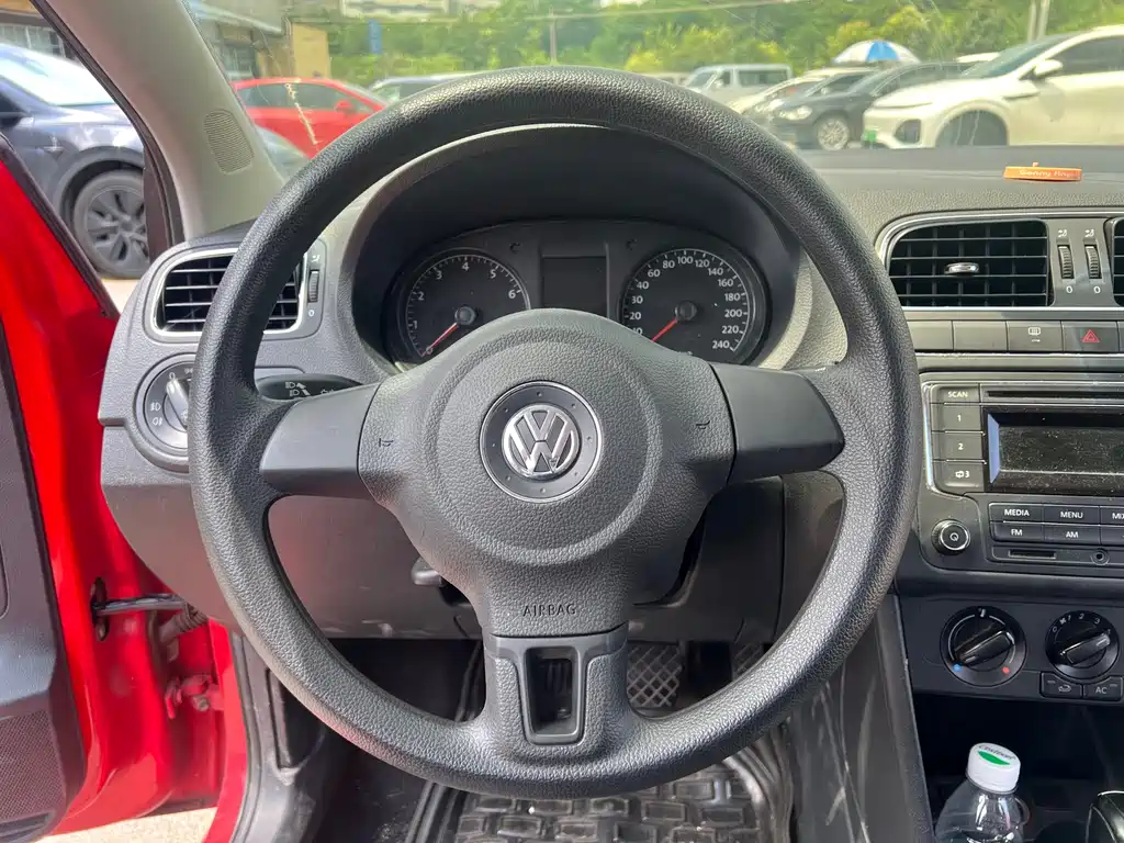 Polo 2013 1.6L automatic comfort version купить на сайте DeffCars