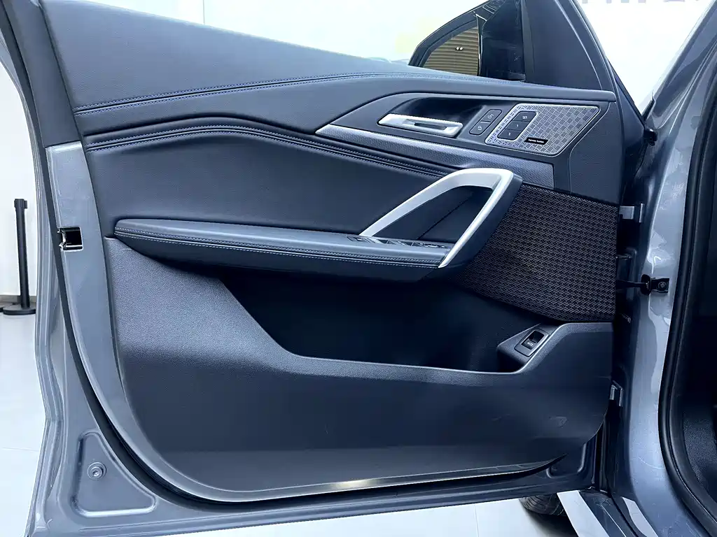 BMW X1 M35Li 2024 M35Li купить на сайте DeffCars