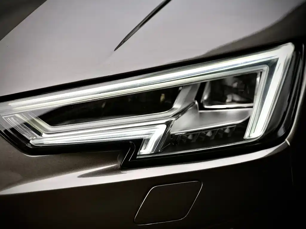 Audi A4L 2017 Plus 40 TFSI Fashion купить на сайте DeffCars