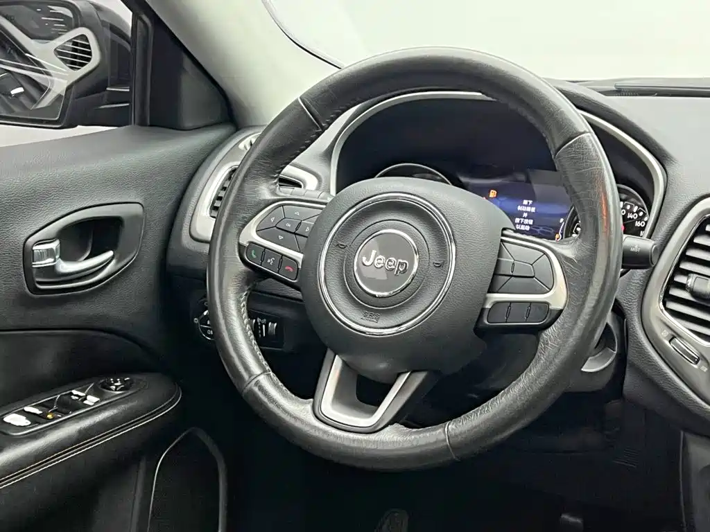 Compass 2017 200T Automatic Home Edition купить на сайте DeffCars