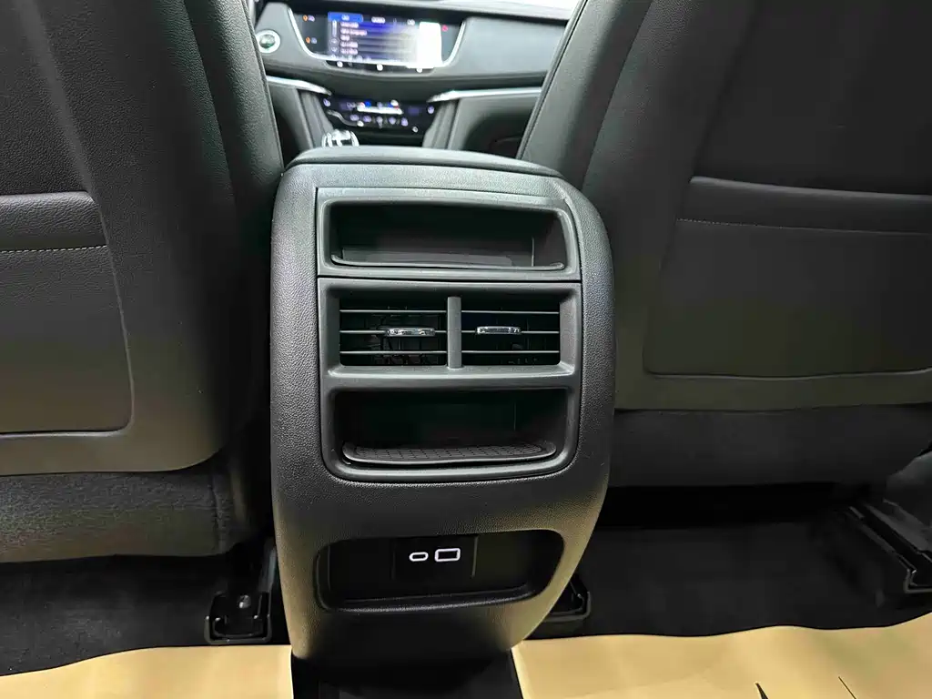 Cadillac XT5 2020 facelift 28T luxury model купить на сайте DeffCars