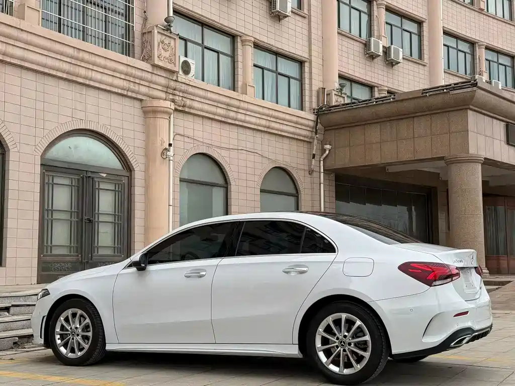 Mercedes-Benz A-Class 2021 A 200 L Sports Sedan Fashionable купить на сайте DeffCars