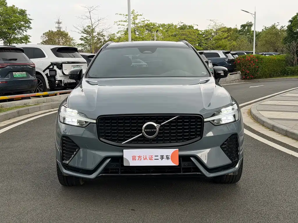 Volvo XC60 2022 B5 four-wheel drive Zhiyi Sports Edition купить на сайте DeffCars
