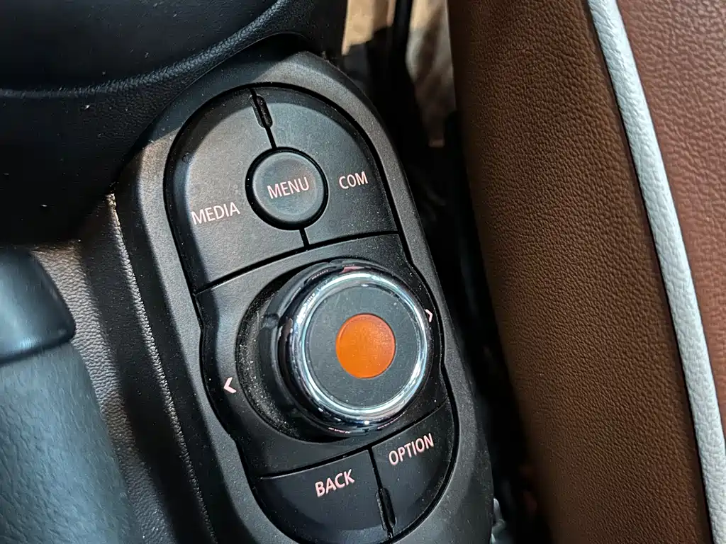 MINI 2019 1.5T COOPER Artist купить на сайте DeffCars