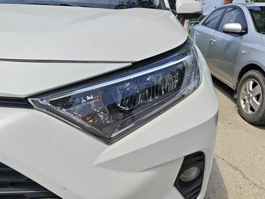 RAV4 Rongfang 2020 2.0L CVT two-wheel drive fashion version купить на сайте DeffCars