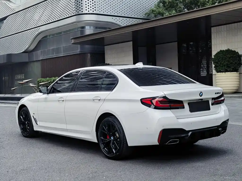 BMW 5 Series 2021 530Li Exclusive M Sports Package купить на сайте DeffCars