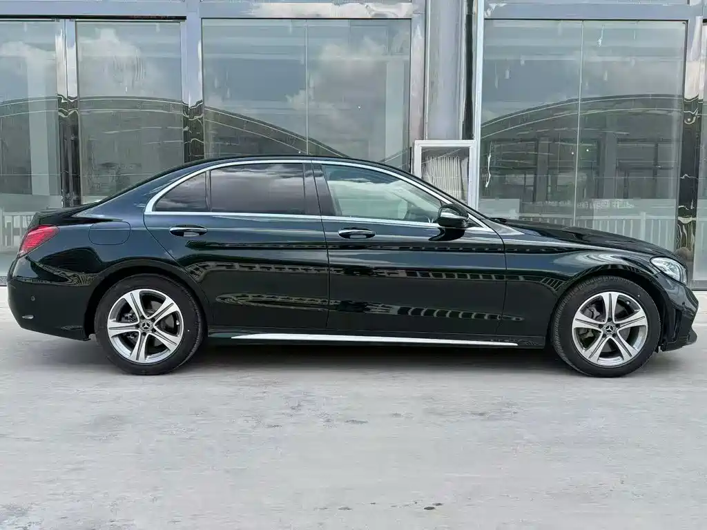 Mercedes-Benz C-Class 2020 facelift C 260 L sports version купить на сайте DeffCars
