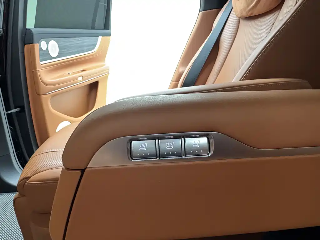 Wenjie M9 2024 extended range Max version 42kWh 6-seater version купить на сайте DeffCars