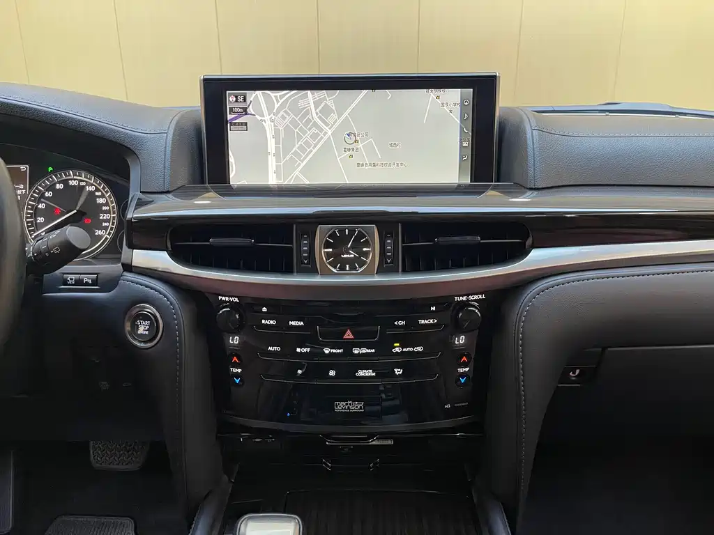 Lexus LX 2019 570 Premium Luxury Edition купить на сайте DeffCars