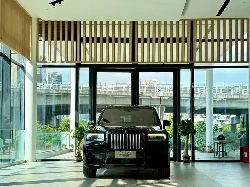 Cullinan 2018 four-seat version купить на сайте DeffCars