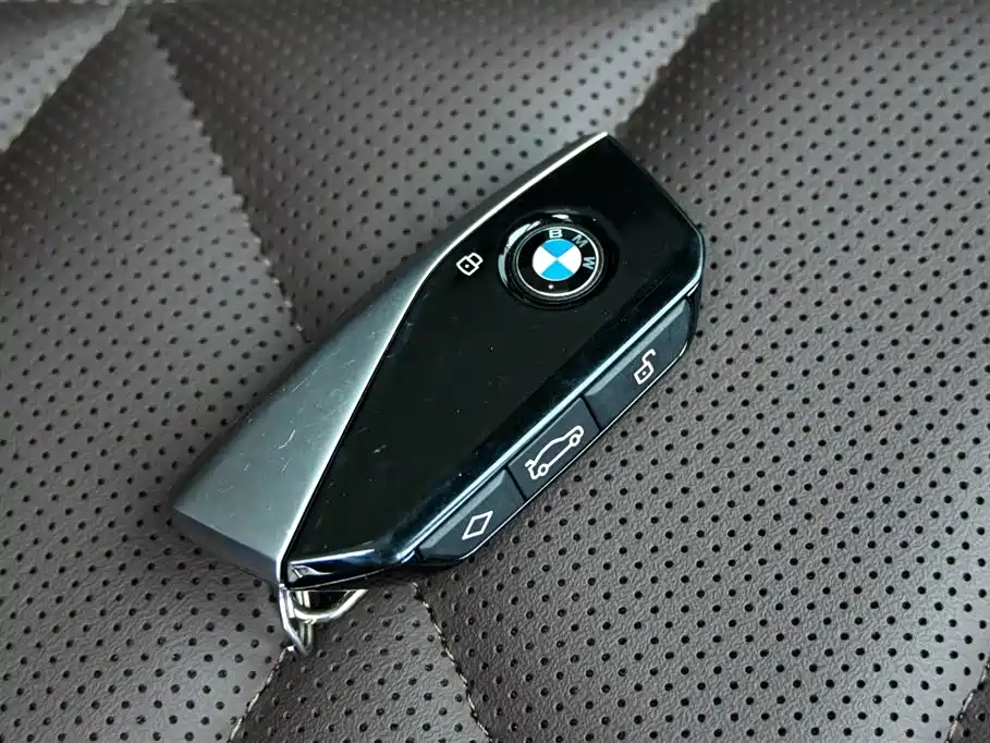 BMW 7 Series 2023 735Li M Sports Package купить на сайте DeffCars