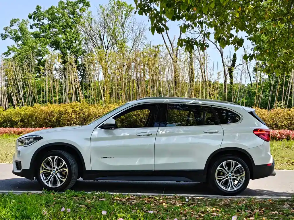 BMW X1 2018 sDrive20Li Leading Model купить на сайте DeffCars