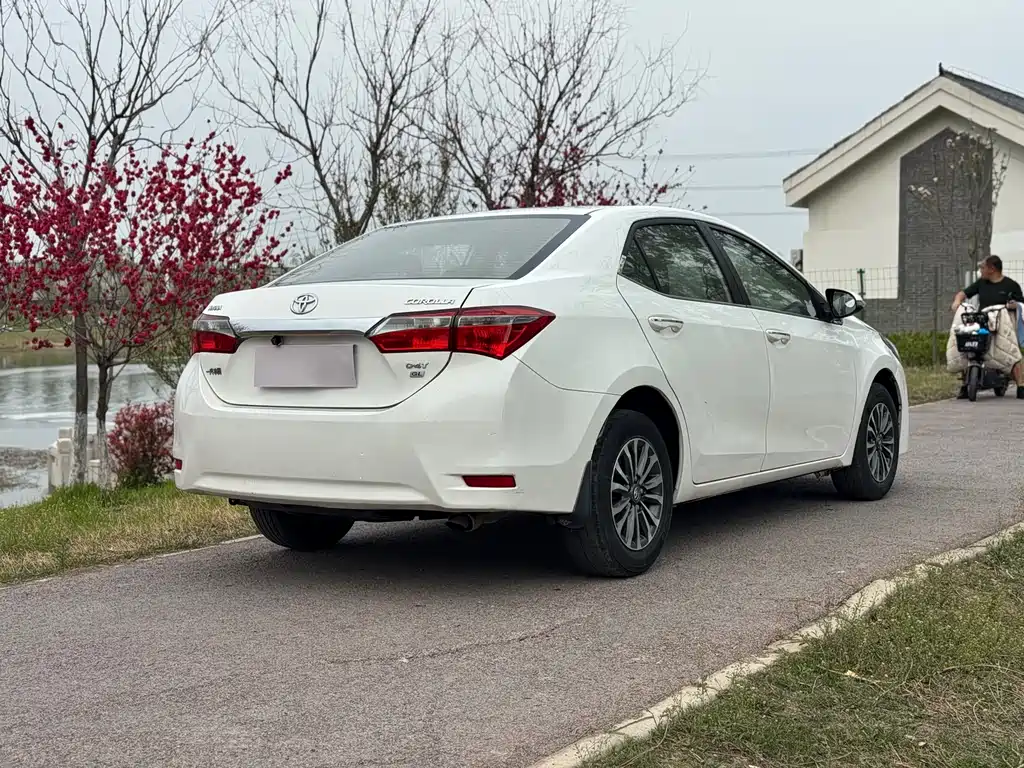Corolla 2017 1.2T CVT GL-i купить на сайте DeffCars