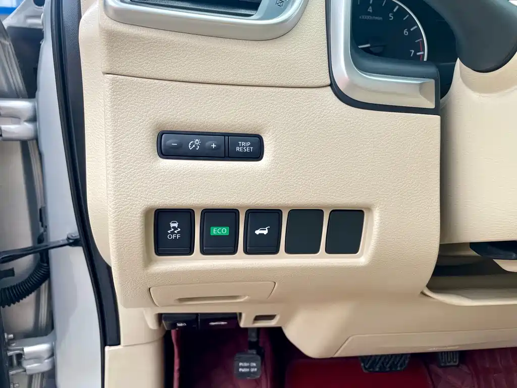 Loulan 2019 2.5L XL 2WD Intelligent Deluxe Edition National VI купить на сайте DeffCars