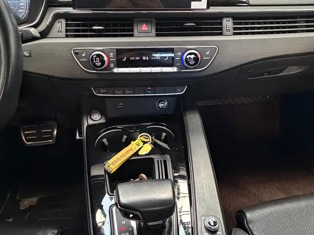Audi A4L 2023 40 TFSI luxury and dynamic model купить на сайте DeffCars