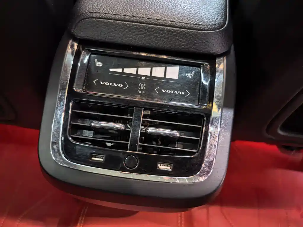 Volvo XC60 2020 T5 four-wheel drive Zhiyi Luxury Edition купить на сайте DeffCars