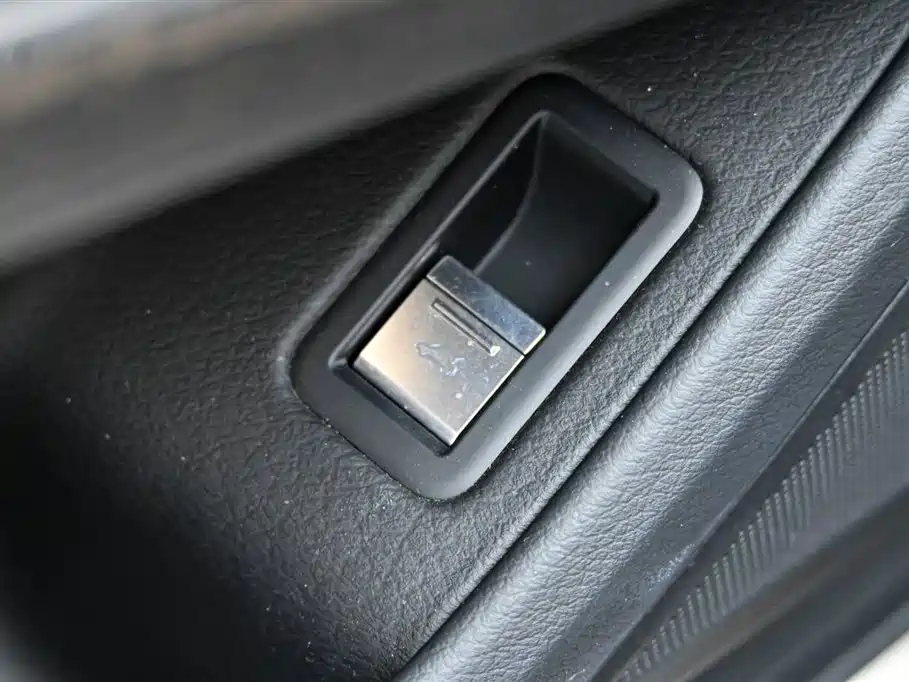 Audi A8 2024 A8L 50 TFSI quattro Premium Selection купить на сайте DeffCars
