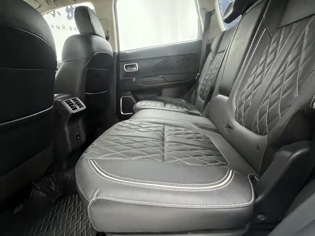 Outlander 2021 2.0L 2WD Enjoy Edition 5 seats купить на сайте DeffCars