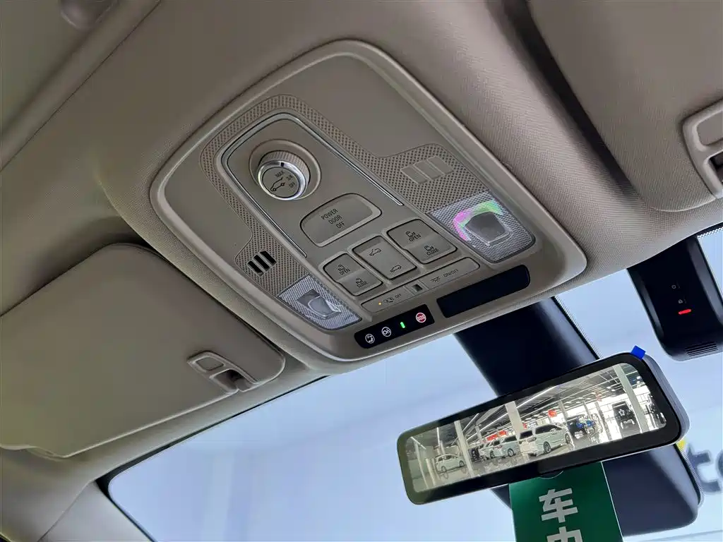 Buick GL8 New Energy 2025 Lu Shang Exclusive Edition купить на сайте DeffCars